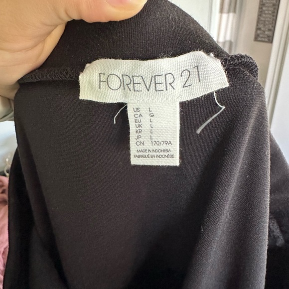 Forever 21 high waisted ruffle mini skirt size large. - Picture 2 of 3